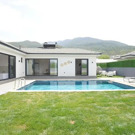 Libero Villa *